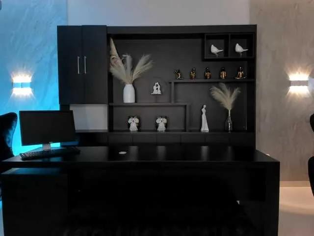 Offline AmberLewis on BongaCams