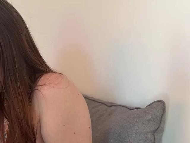 Offline claireheart on BongaCams