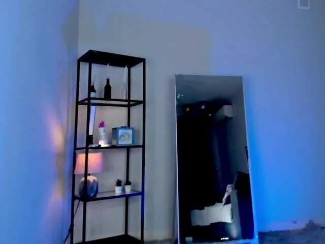 Offline elfinvibes on BongaCams