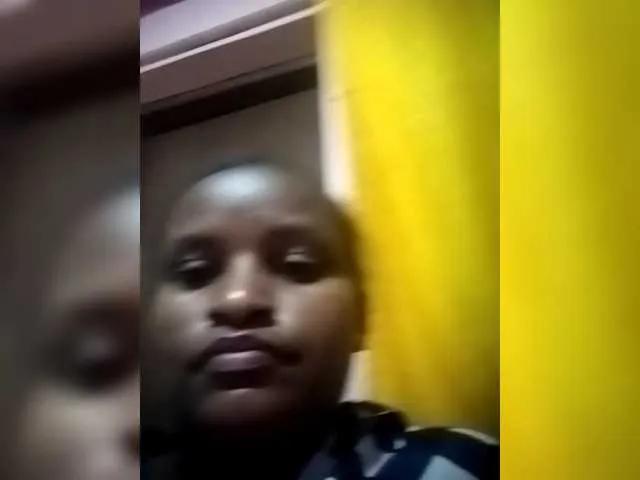 Offline Emphi-30 on BongaCams