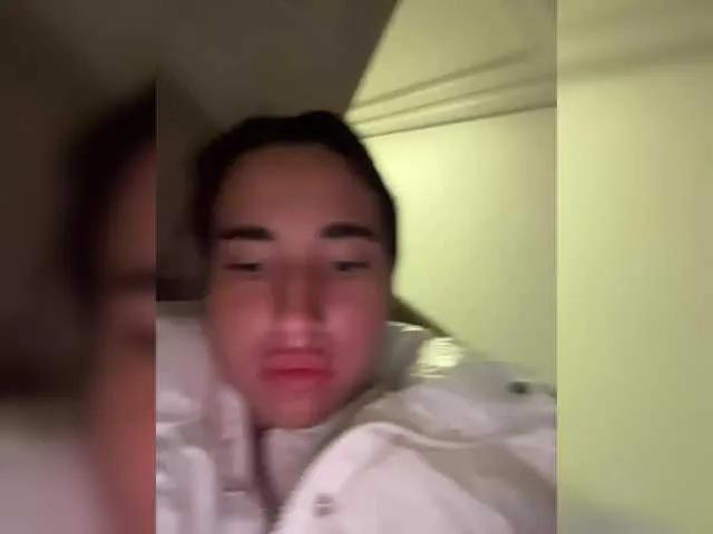 Offline Etokiska on BongaCams