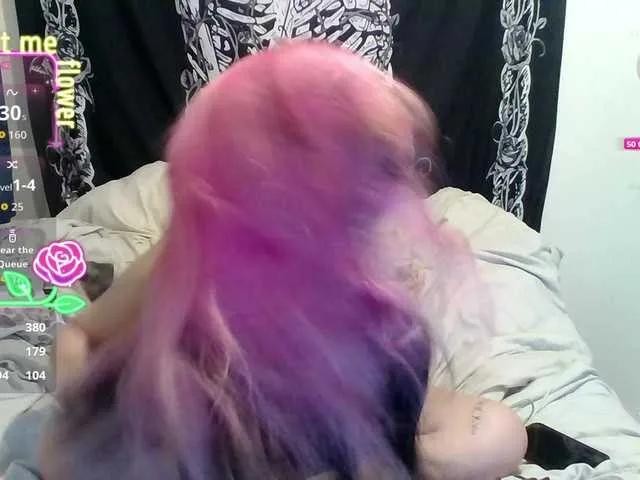 Eviestone on BongaCams