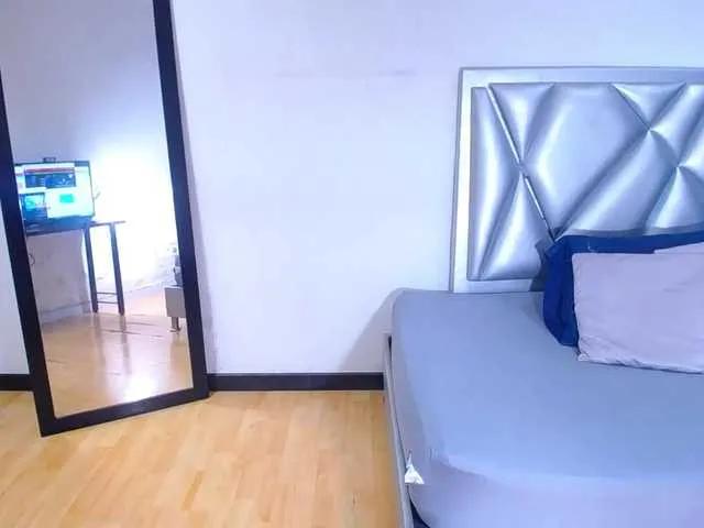 Freechat goldenn-ass on BongaCams