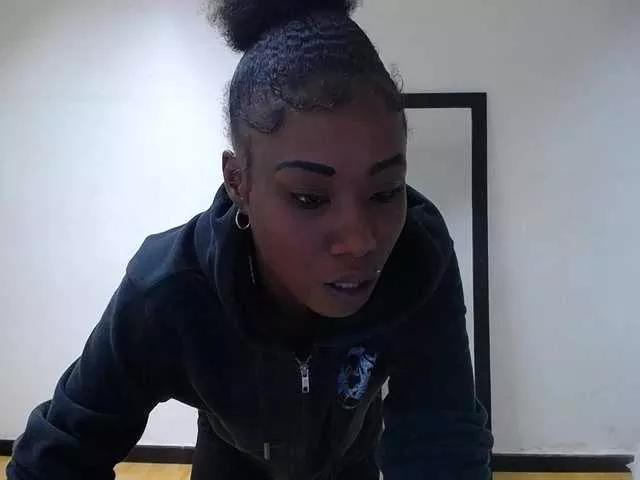 Freechat goldenn-ass on BongaCams