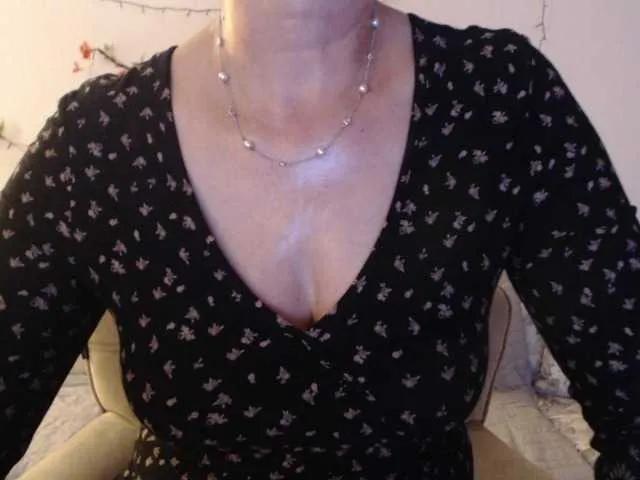 Freechat goodSnowQueen on BongaCams