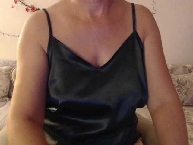 Freechat goodSnowQueen on BongaCams