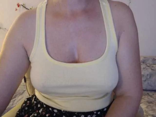 Freechat goodSnowQueen on BongaCams