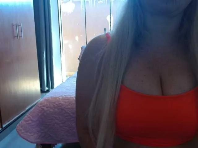 Offline Jussara-Milf on BongaCams