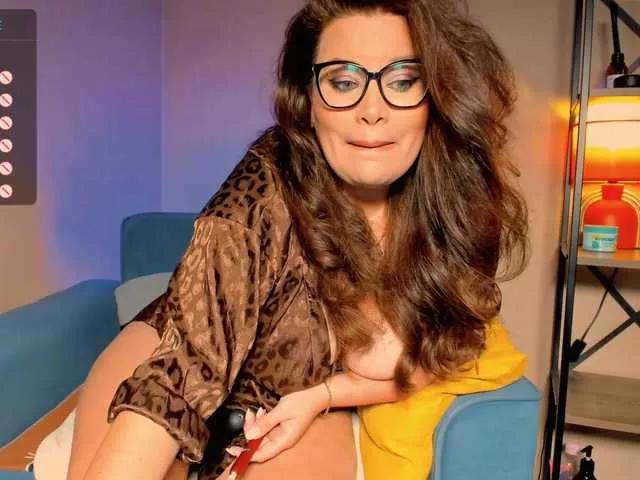 Freechat LavernaBlack on BongaCams