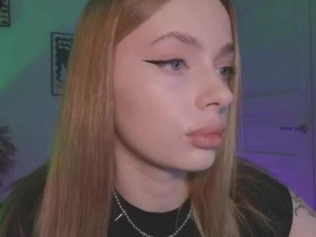 Freechat mayshy on BongaCams