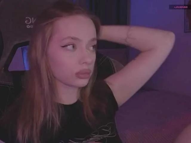 Freechat mayshy on BongaCams