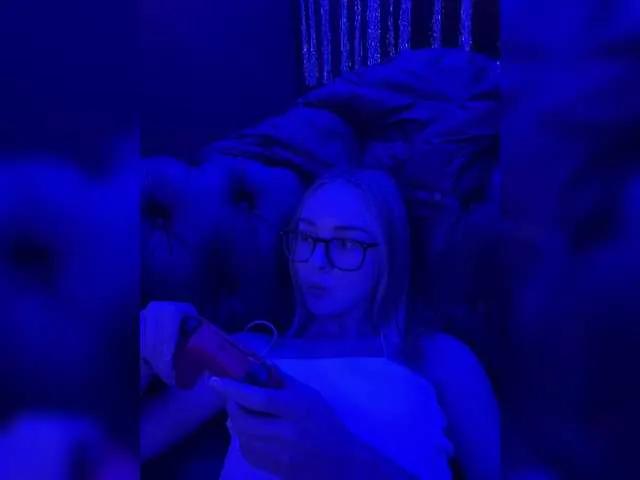 Offline Nestyzz on BongaCams