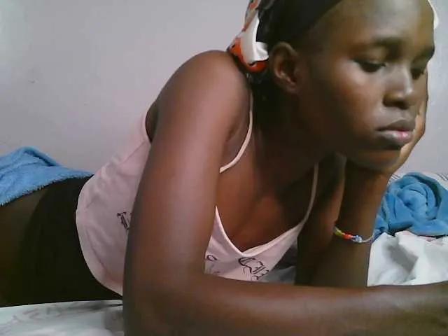 Freechat Starpettite on BongaCams