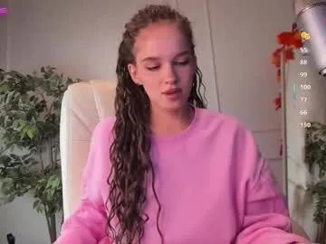 adalyn_glow on Chaturbate