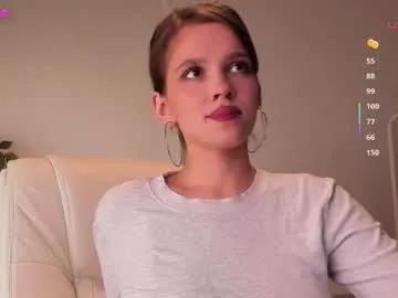 adalyn_glow on Chaturbate