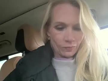 adventurouscpl2469 on Chaturbate