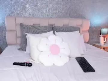 Chaturbate ah_mara is Freechat ah_mara — GOAL: TAKE OFF SOCKS AND SHOW FEET COME PENT ME WITH MY LEGS UP #feet #daddysgirl #18 #latina #stockings