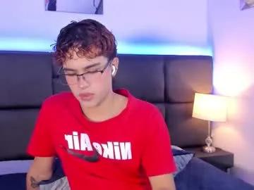 Freechat aiiden_15 on Chaturbate
