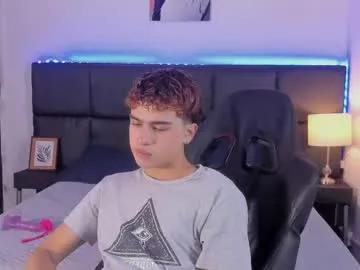 Freechat aiiden_15 on Chaturbate