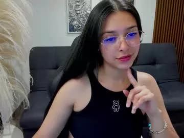 Freechat angeline_davies on Chaturbate