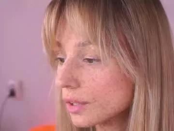 Freechat artease on Chaturbate