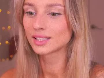 Freechat artease on Chaturbate