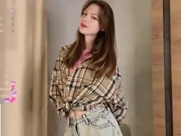 cherrymira — GOAL: show collarbones [25 tokens remaining] 