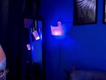 chrristopher77 on Chaturbate 