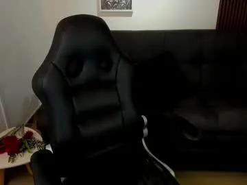 Freechat crimson_tati on Chaturbate