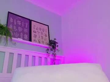 Freechat cristalcornner_ on Chaturbate