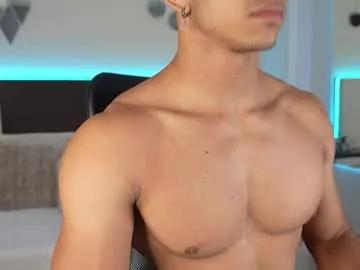Freechat danteestone on Chaturbate
