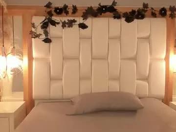 daphne_and_roger on Chaturbate