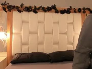 daphne_and_roger on Chaturbate