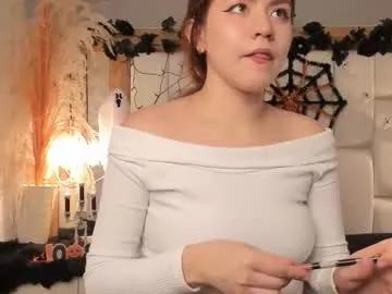 daphne_and_roger on Chaturbate