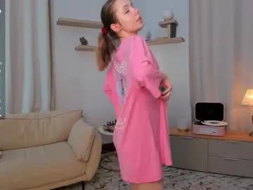 Freechat darklycurious on Chaturbate