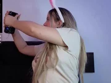 eleecttraa_12 on Chaturbate 