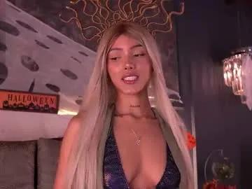 evamoretti on Chaturbate