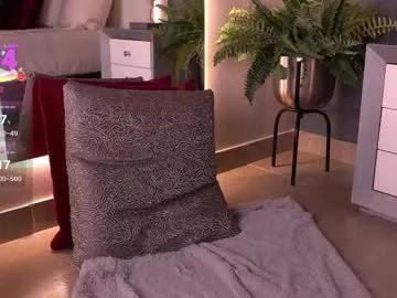 evamoretti on Chaturbate