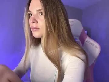 Freechat frenzyfoxs on Chaturbate