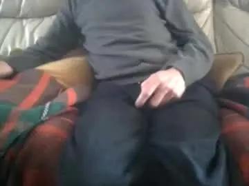 hugenob4u on Chaturbate