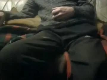 hugenob4u on Chaturbate