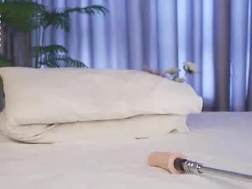 Freechat karollovea on Chaturbate