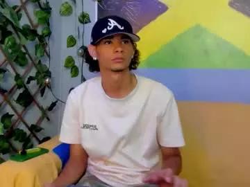 Freechat kenix_7 on Chaturbate