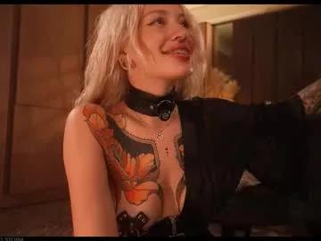 Freechat kinkylina_ on Chaturbate