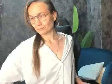Freechat lillian_white1 on Chaturbate