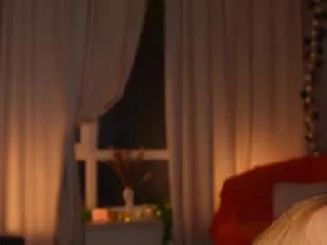 Freechat little_poetry on Chaturbate