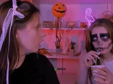 Group lola_swon on Chaturbate