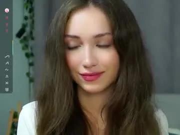 loriamarzinske on Chaturbate