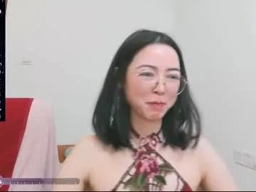 luckrose on Chaturbate