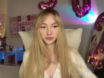Private lunainnk on Chaturbate